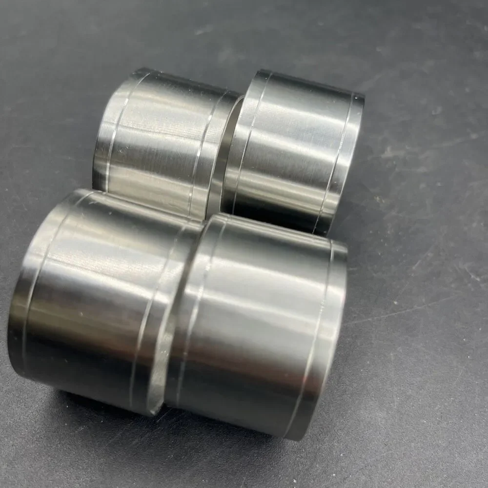 Set of 4 Metal Napkin Rings Silver Ribbed Pattern Elegant Table Decor